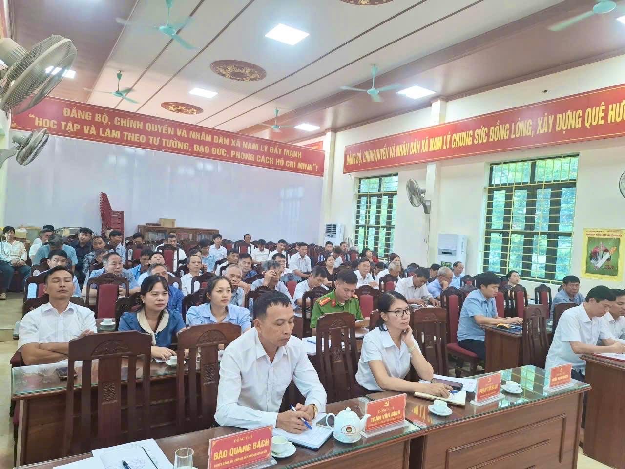 UBND xã Nam Lý tổ chức hội nghị đánh giá kết quả thực hiện nhiệm vụ phát triển kinh tế - xã hội 9 tháng đầu năm, triển khai nhiệm vụ 3 tháng cuối năm 2025.