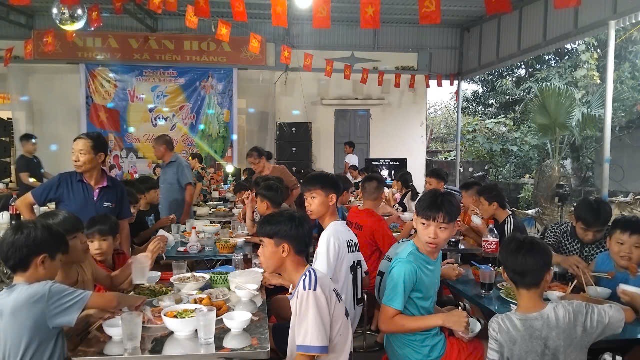 Các hoạt động Tết Trung thu và chương trình "Đêm hội trằng rằm" tại các thôn vào tối ngày 06/10/2025 (Tức ngày 15/8 Âm lịch)